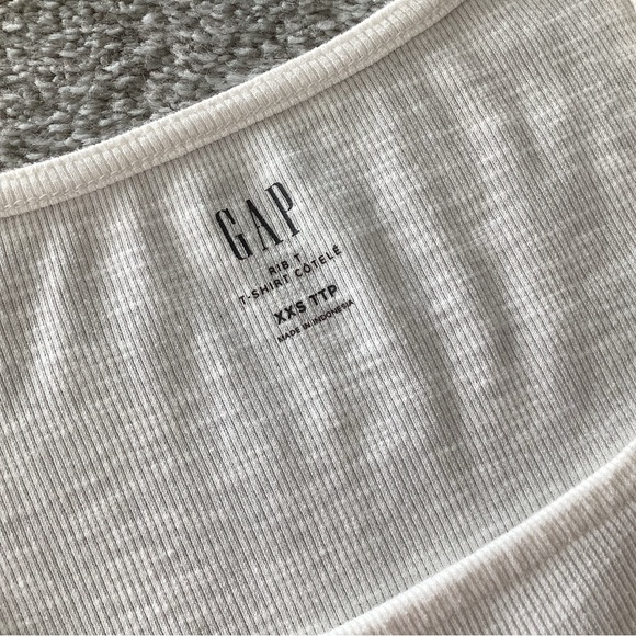 Gap Essential Rib Puff Sleeve T-Shirt - Picture 5 of 7